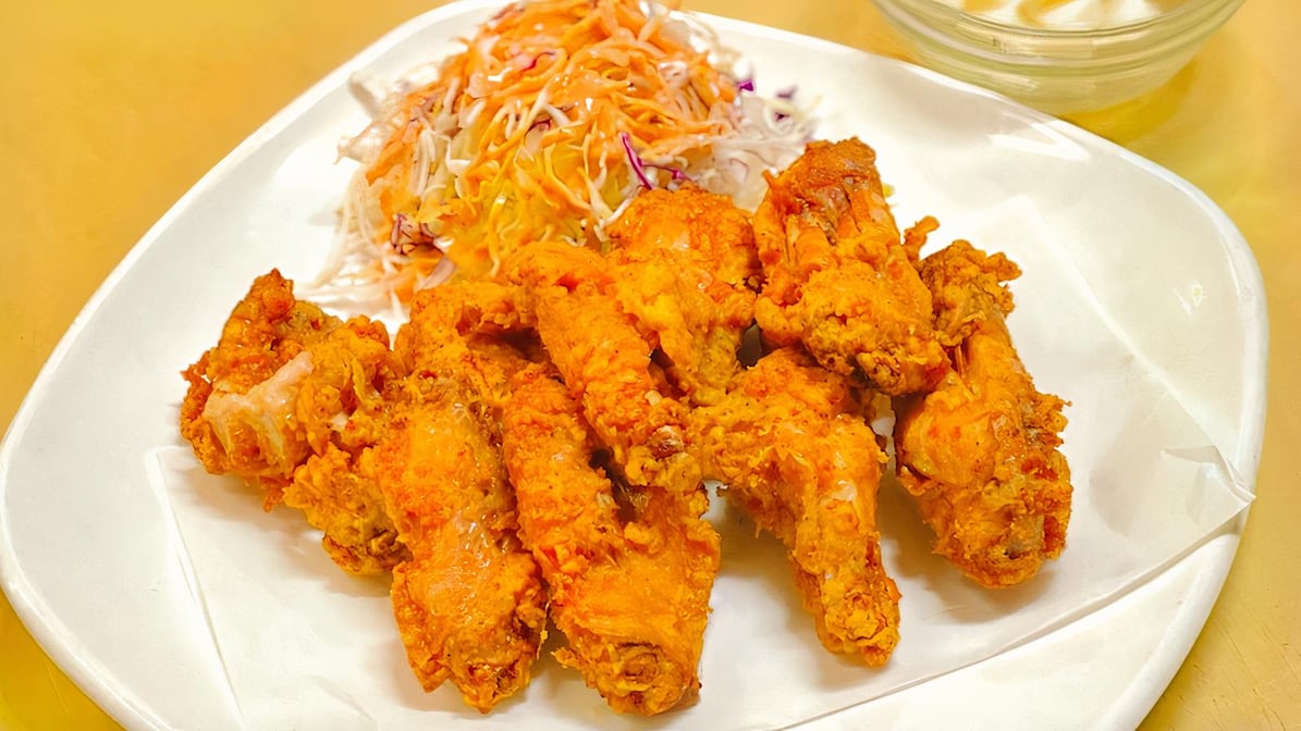 Chicken Wings (10pcs) 닭날개튀김 at Bay Pocha