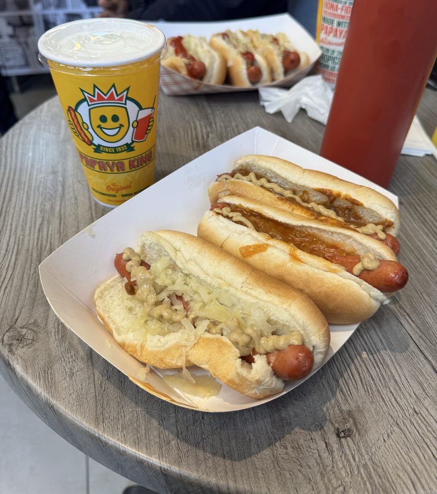 Hot Dog at Papaya King