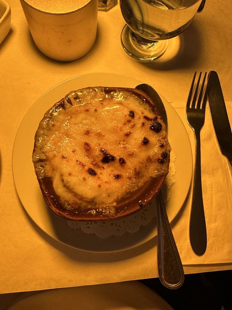 Soupe A L'Oignon at Café du Soleil