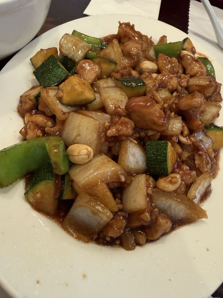 Kung Pao Chicken 宮保雞丁 at San Tung