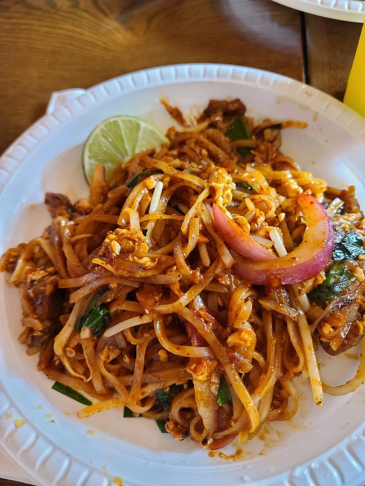 Pad Thai at LoveMama