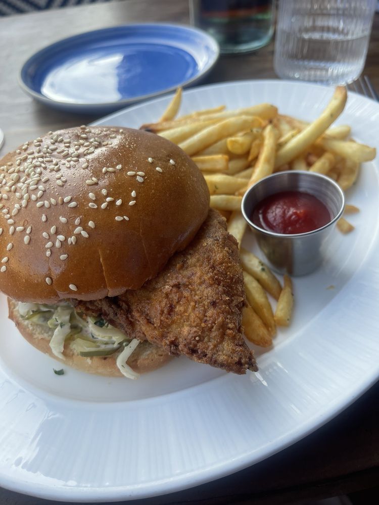Crispy Chicken Sandwich at Causwells