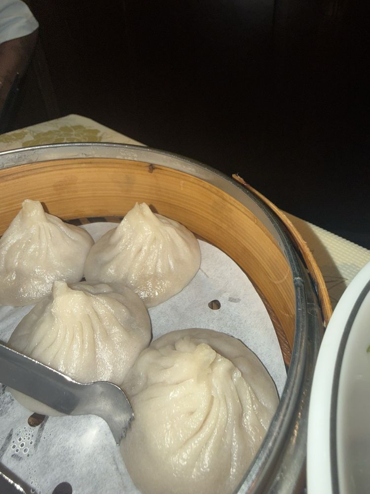 Soup Dumpling w. Pork (6) at Shanghai 21