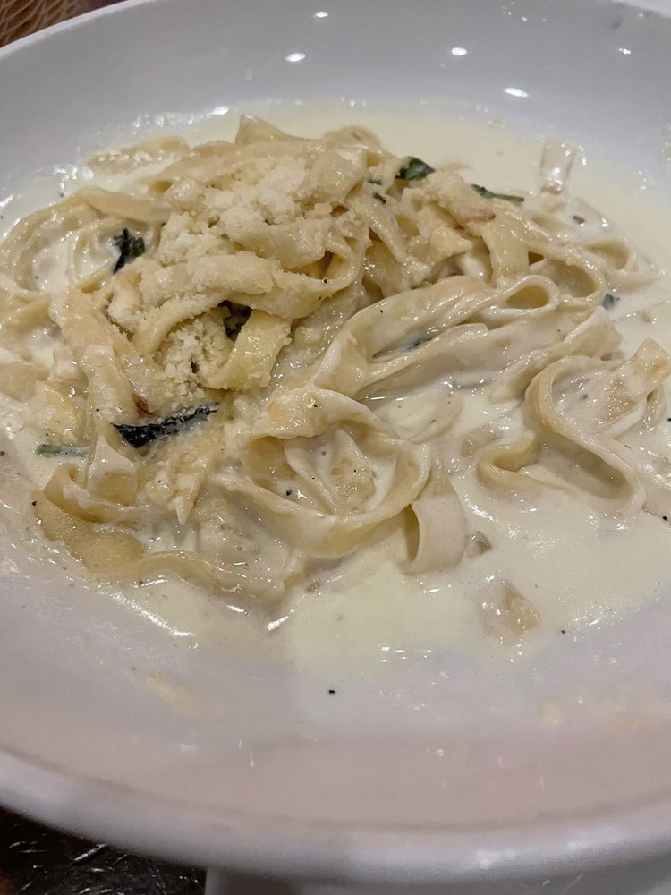 Fettuccine Alfredo at Amici Ristorante