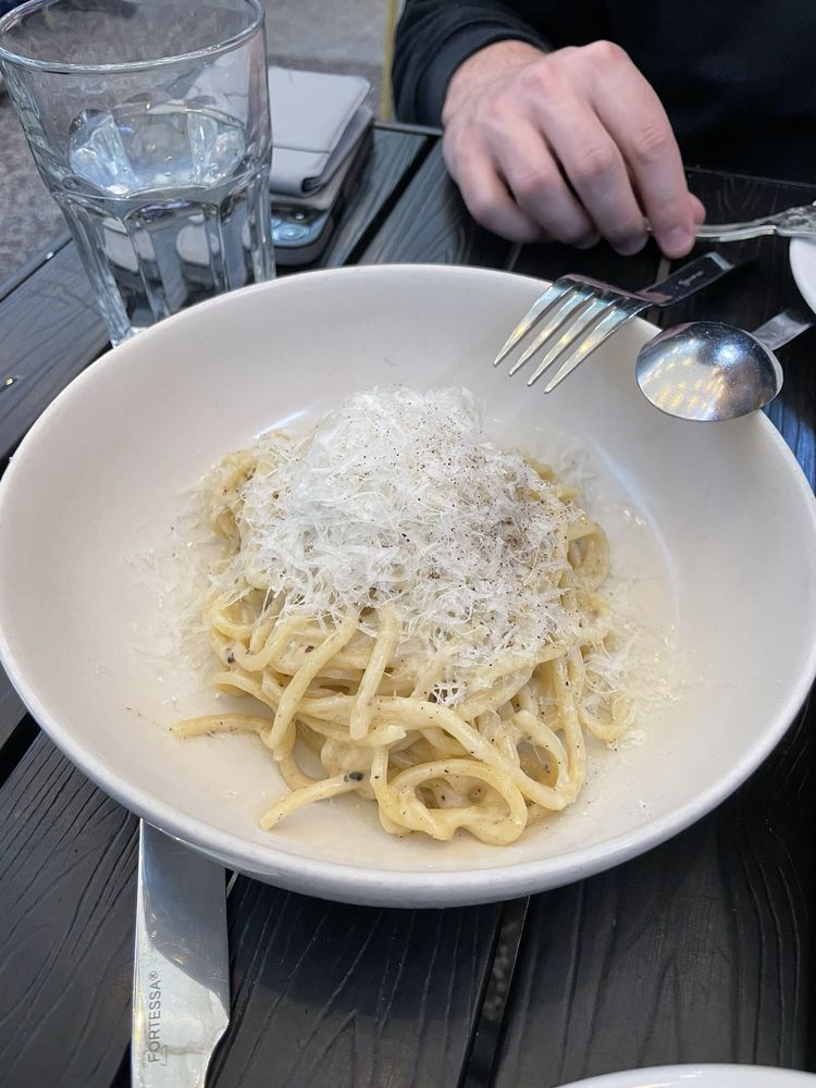 Chitarra alla Cacio e Pepe at Fiorella
