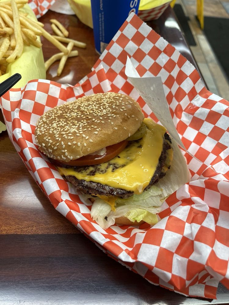 Happy Burger at The Happy Hound