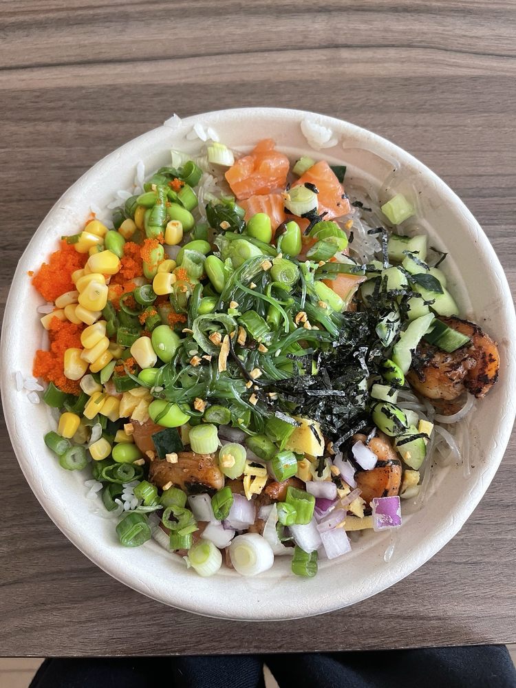 Red Poke Bowl (Medium) at Red Poke