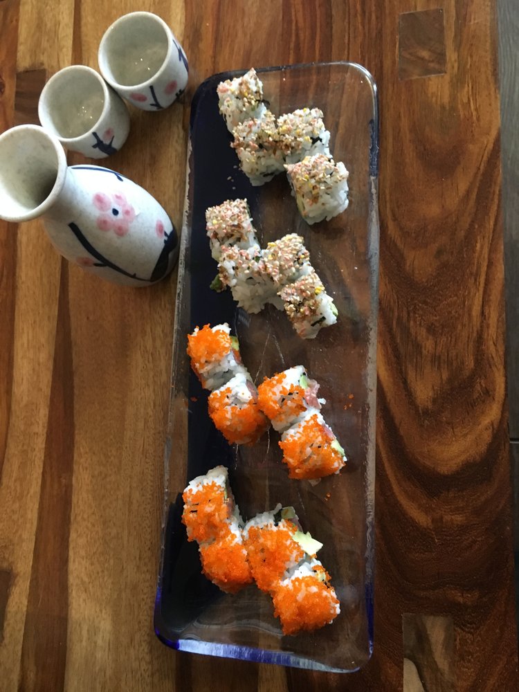 Spicy Tuna Maki at Akiko's Sushi Bar